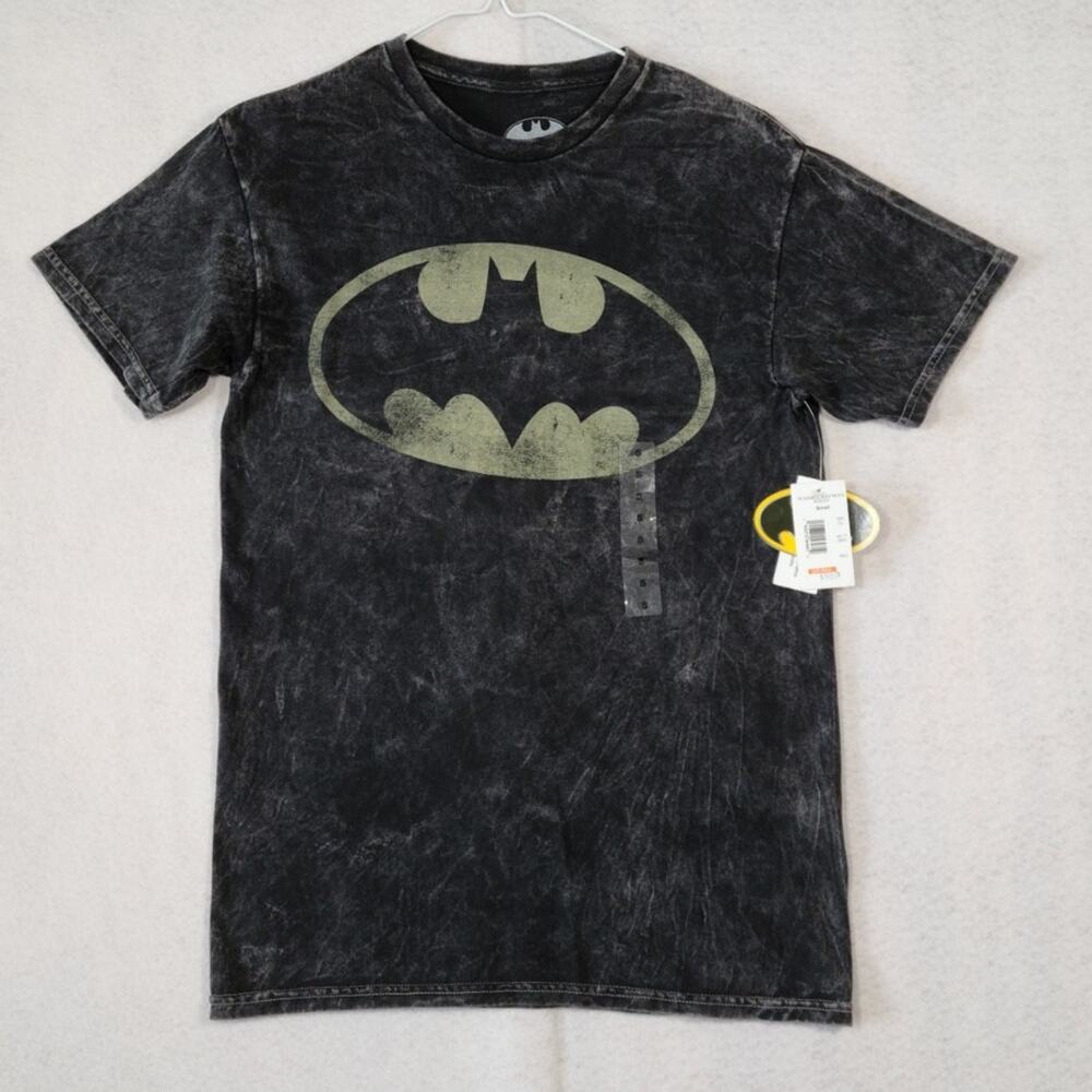 DC Comics Batman Short Sleeve T-Shirt, Men Size S Black **NWT**